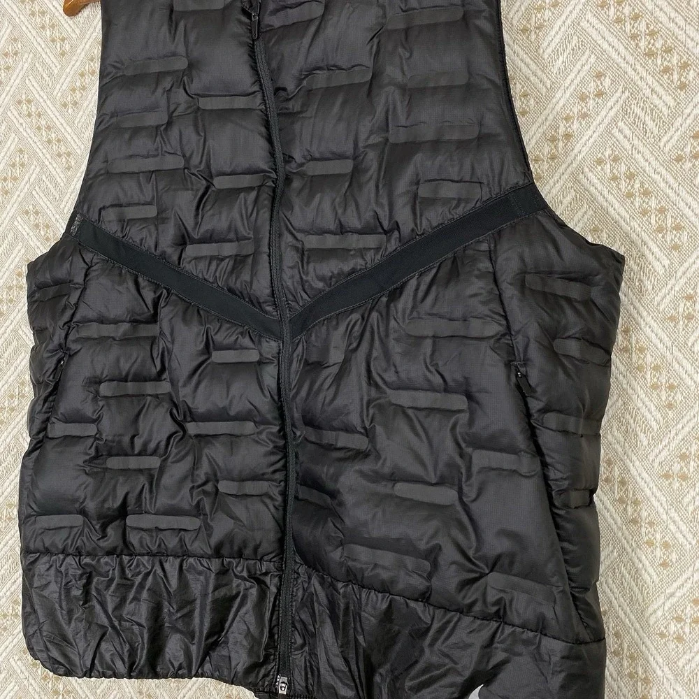 Nike Womens M AeroLoft 800 Goose Down Vest Running Packable Lightweight Reflect